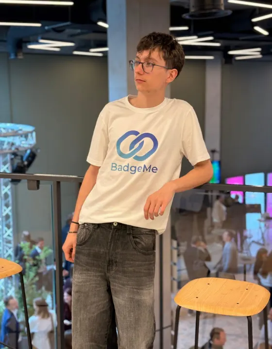 BadgeMe brand ambassador overlooking the event floor